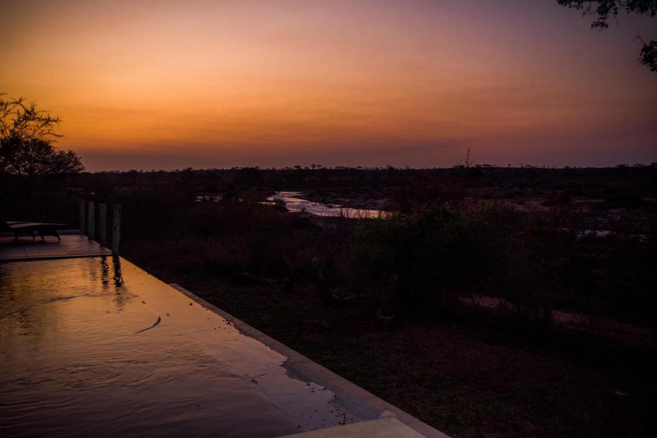 Villa Manzini River House - Mjejane Private Game Reserve, Greater Kruger National Park *