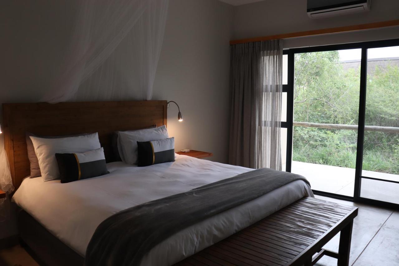 Manzini River House - Mjejane Private Game Reserve, Greater Kruger National Park Villa