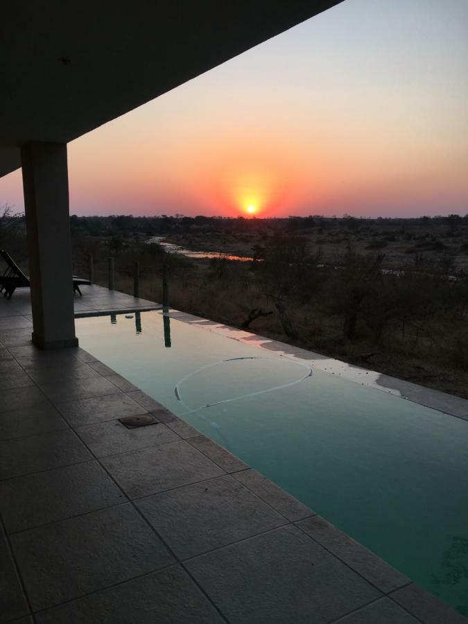 Manzini River House - Mjejane Private Game Reserve, Greater Kruger National Park Villa